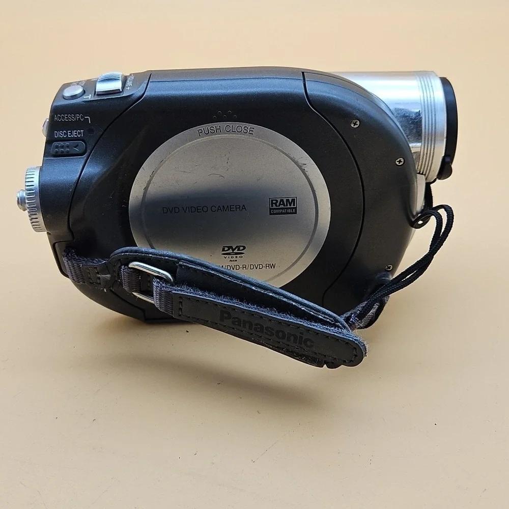 Panasonic VDR-D200 DVD Video Camera 30x Optical Zoom‎ UNTESTED AS IS FOR PARTS